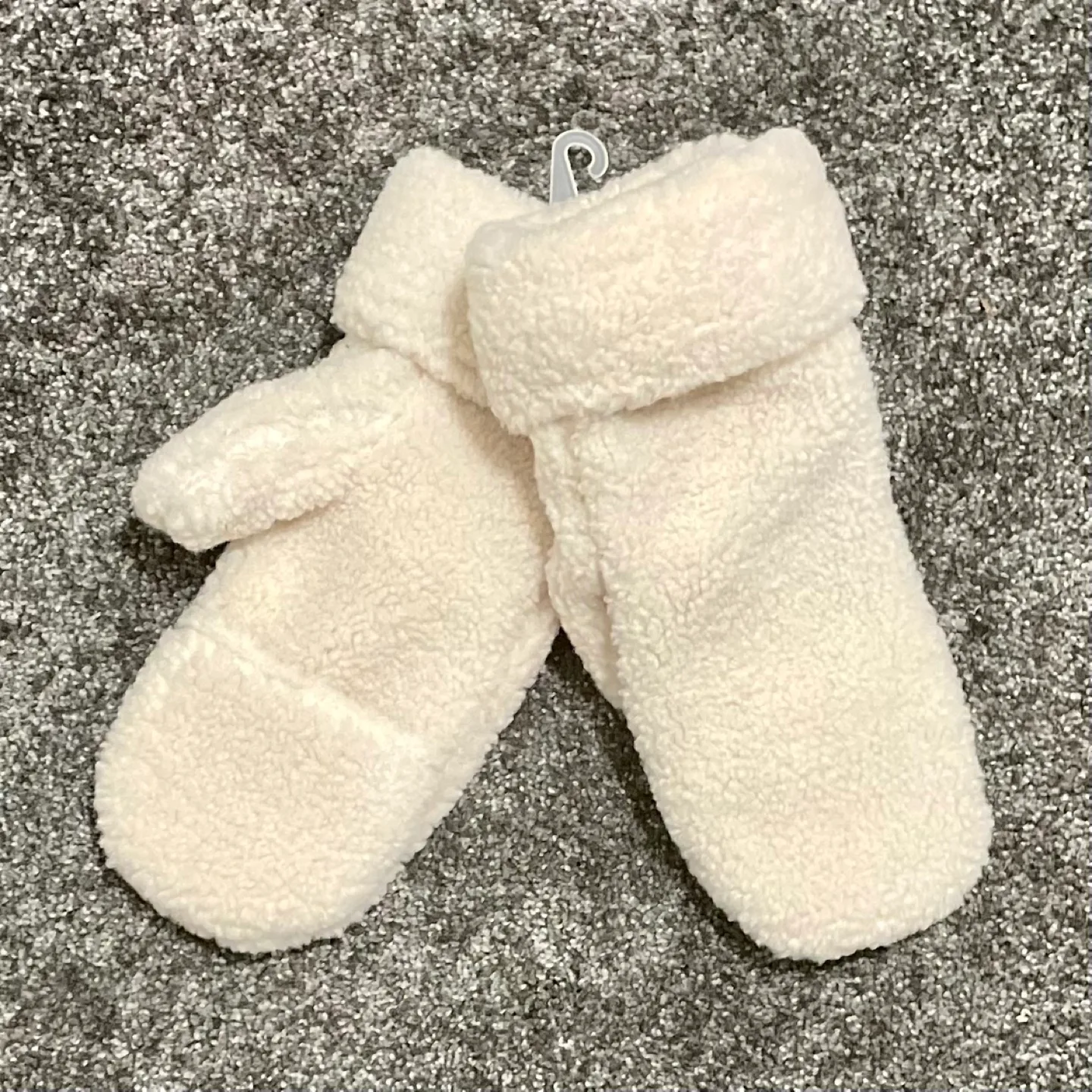 Joe Fresh Brand New with Tags Cozy Mittens image indicator(2)