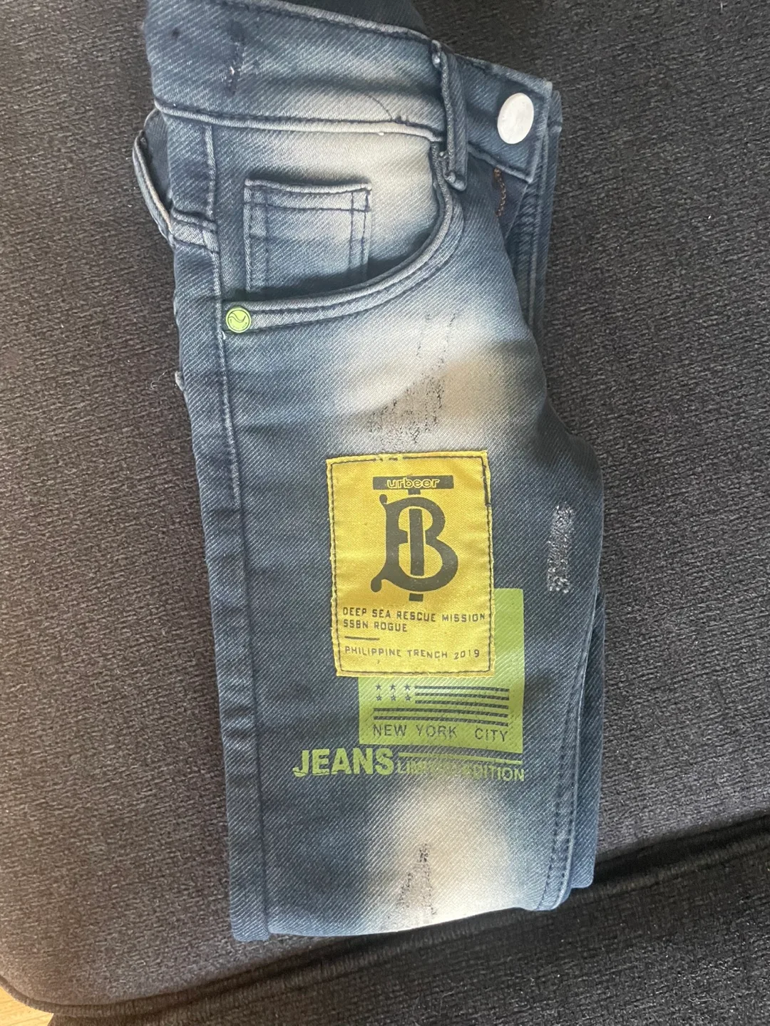 Kids Designer Jeans image indicator(4)