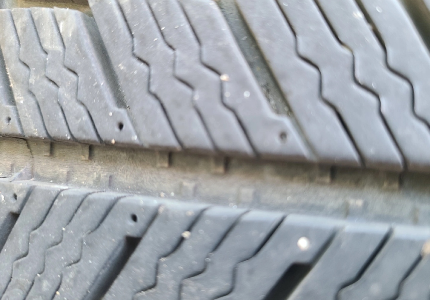 Michelin Winter Tires 215/60R16 - photo 5