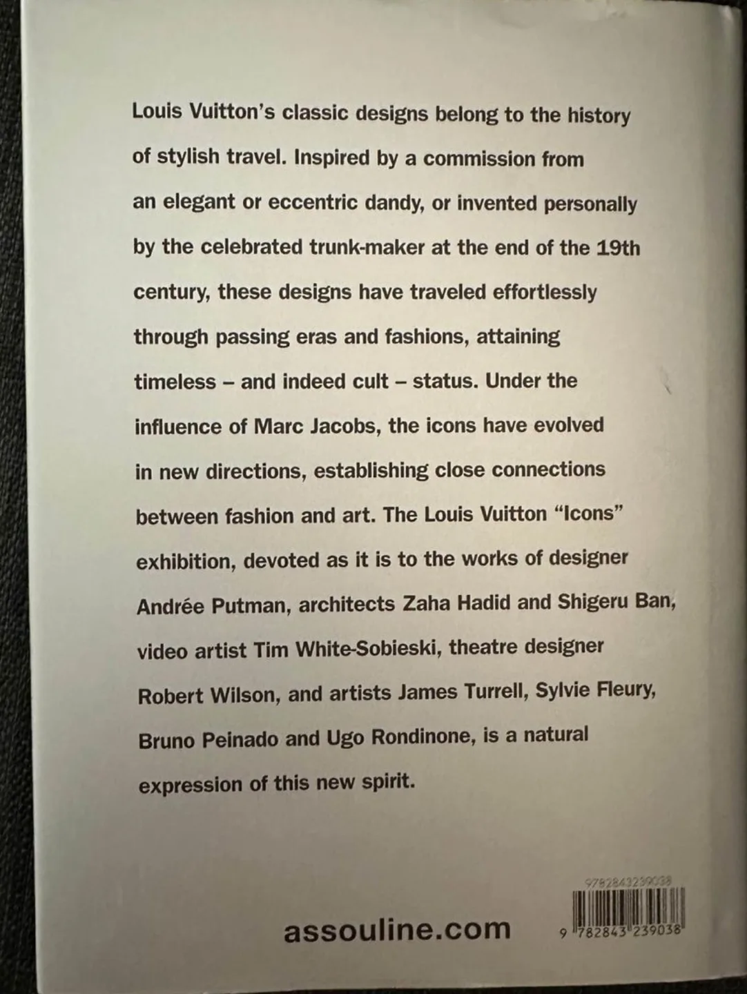 Louis Vuitton Icons Book image indicator(2)