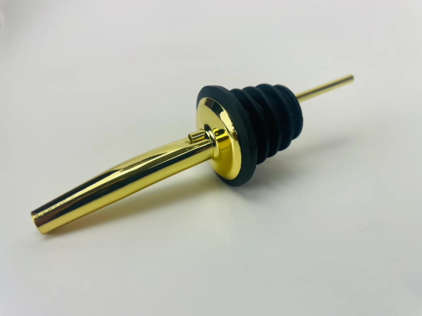 Gold Liquor Pourer image indicator(2)