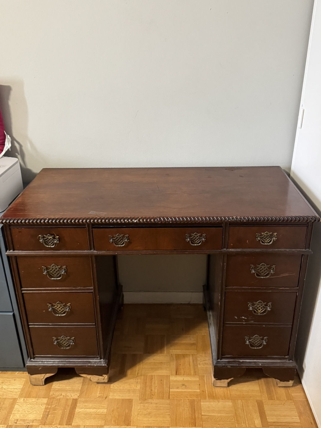 Solid Wood Antique chest of Drawers!MOVE OUT SALE!!