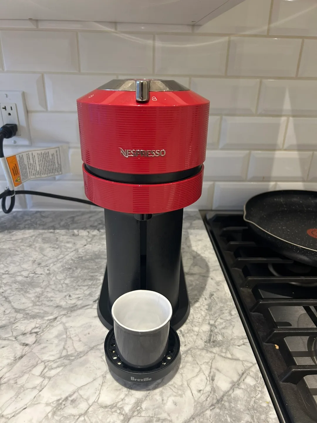 Breville Nespresso Vertuo Cherry Red thumbnail