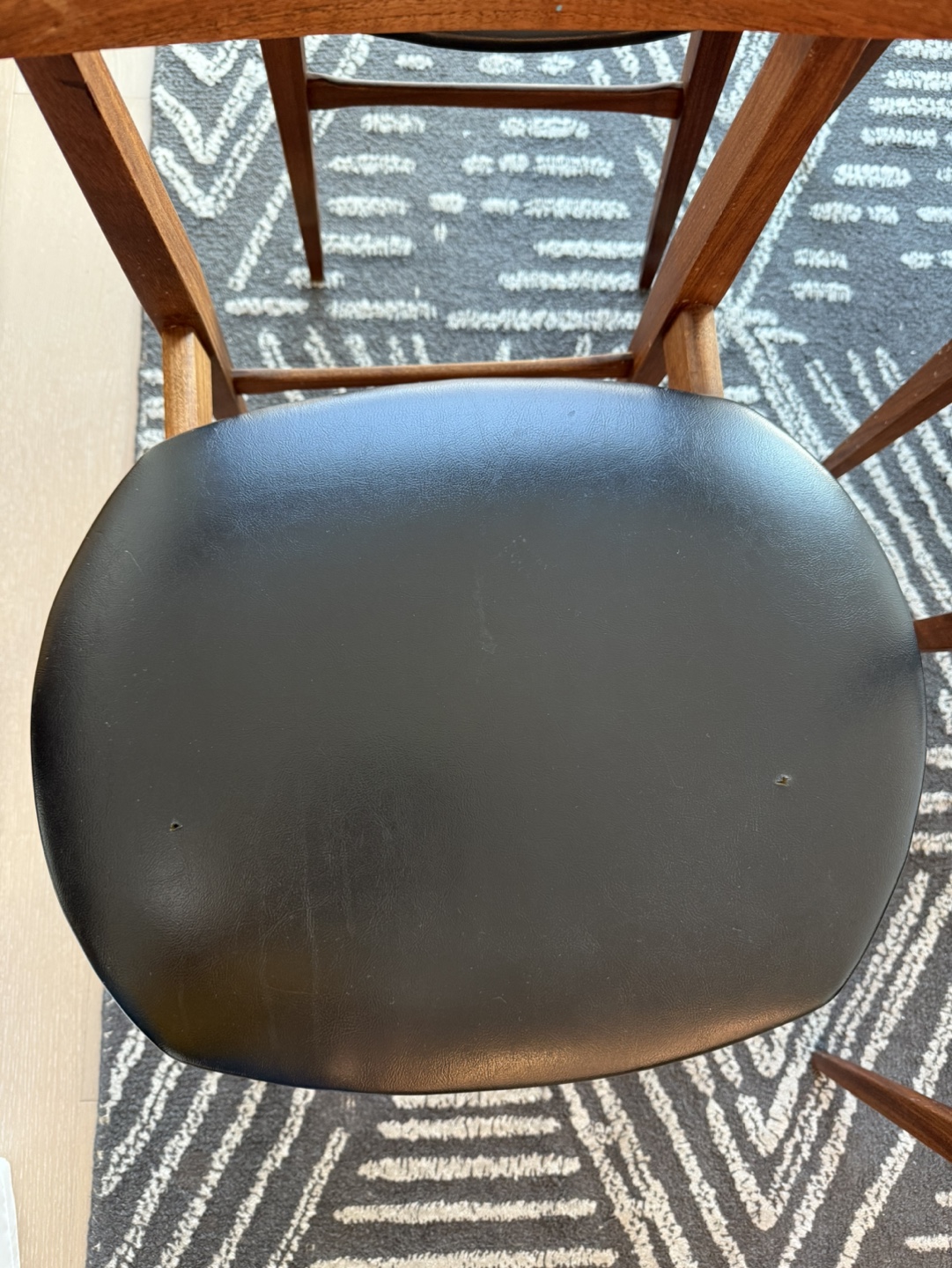 Set of 4 Mid Century Modern Dining Chairs - photo 4