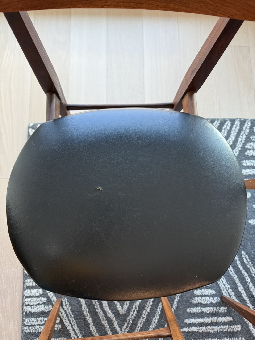 Set of 4 Mid Century Modern Dining Chairs - photo 3
