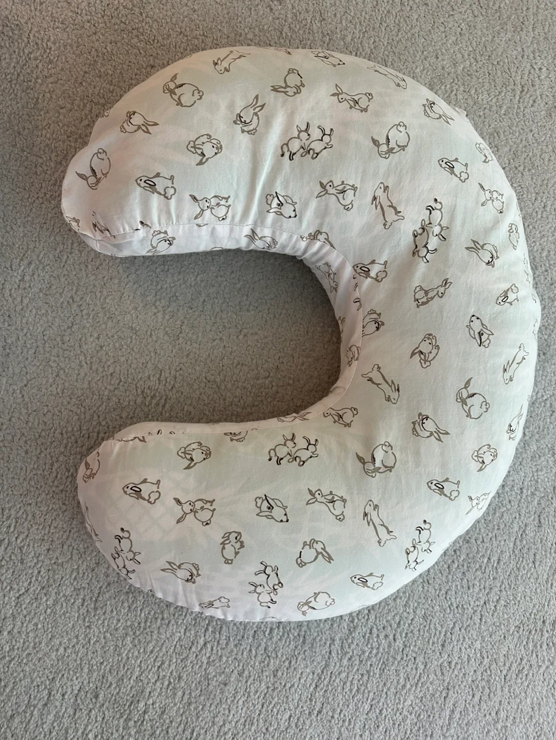 Breastfeeding pillow thumbnail