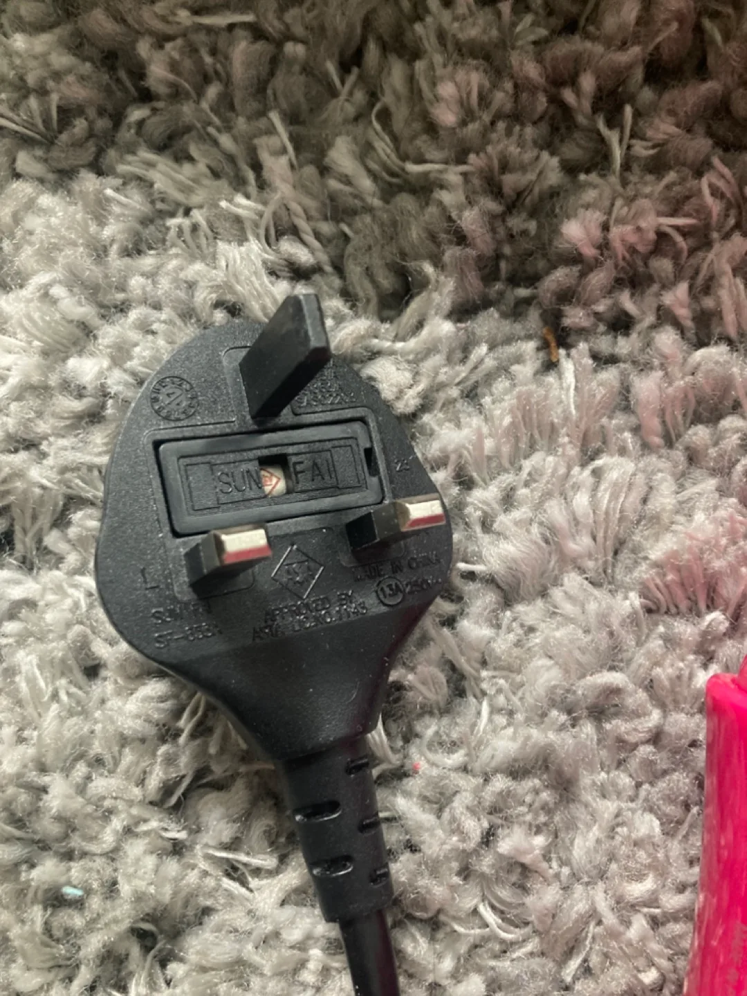 #freecycle. READ POST. Type G plug. Foldable Hair Dryer image indicator(3)