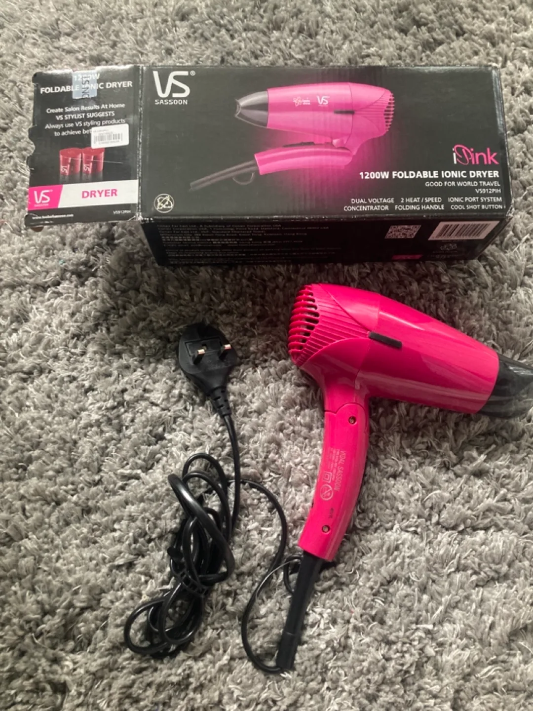 #freecycle. READ POST. Type G plug. Foldable Hair Dryer thumbnail