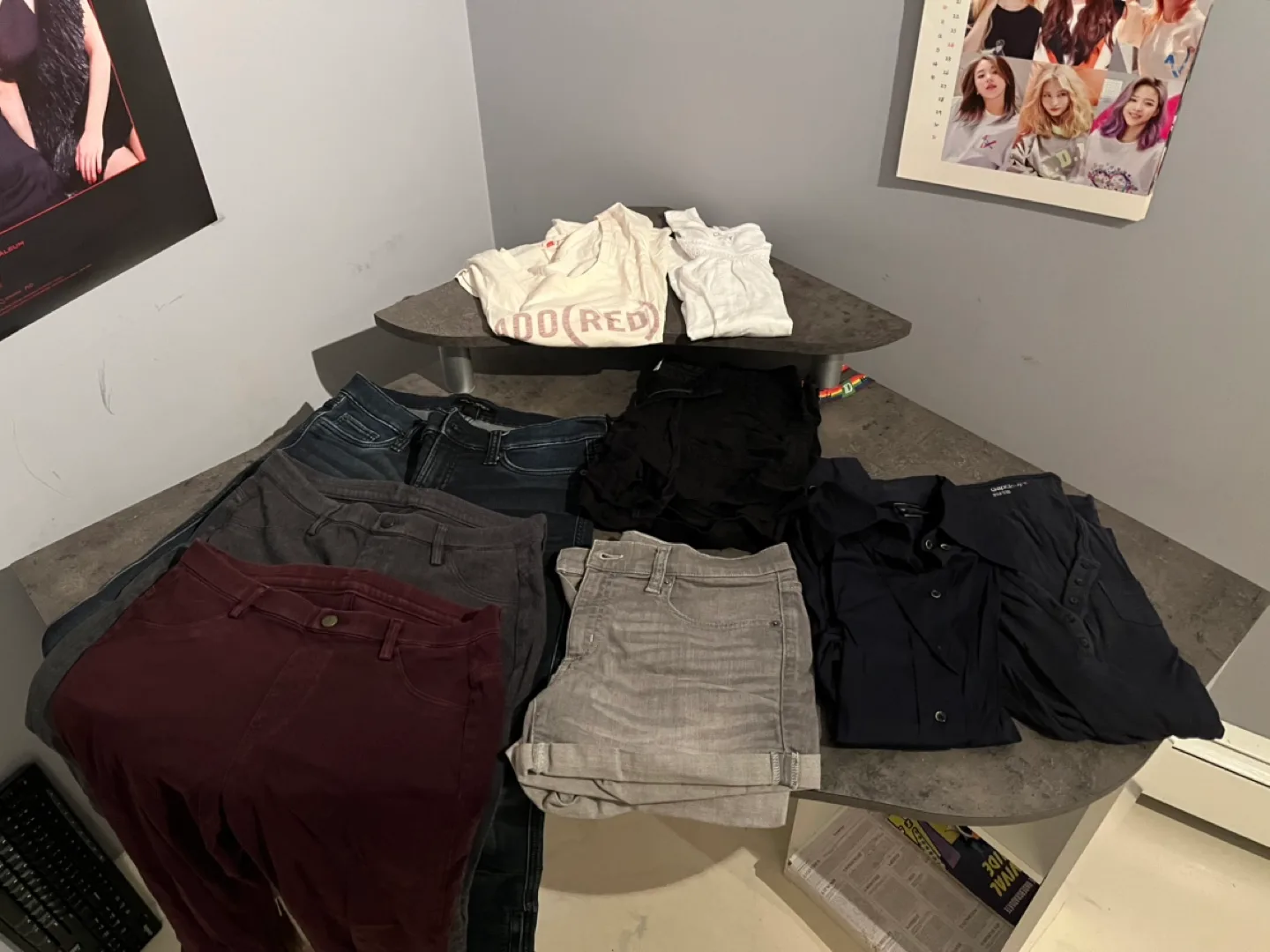 FREE Women's Clothing Bundle - Tops, Jeans, Shirts, and More! image indicator(2)