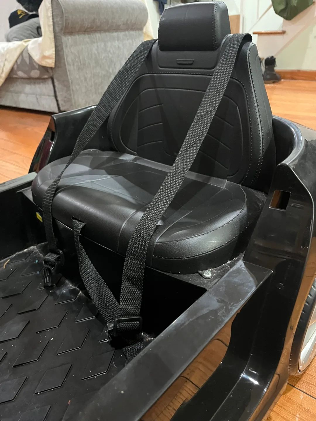 Mercedes Benz Kids Ride-on Car image indicator(7)