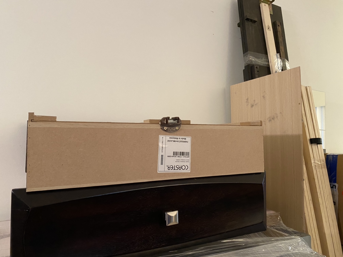 Queen Size Bed Frame - photo 4