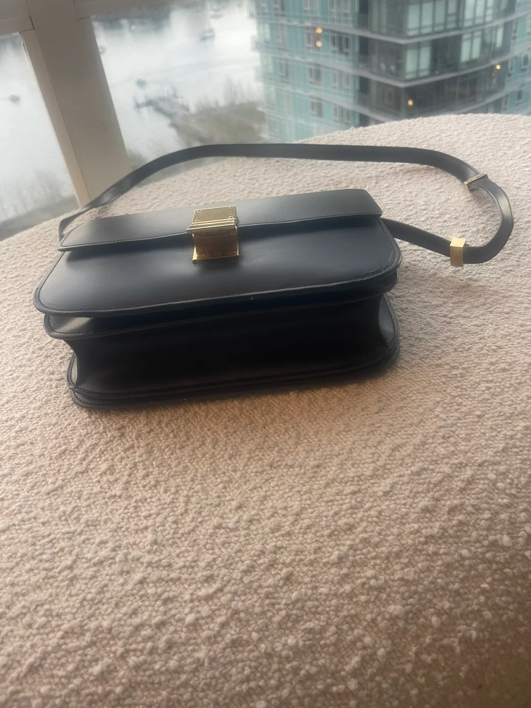 Celine Black Leather Bag image indicator(2)