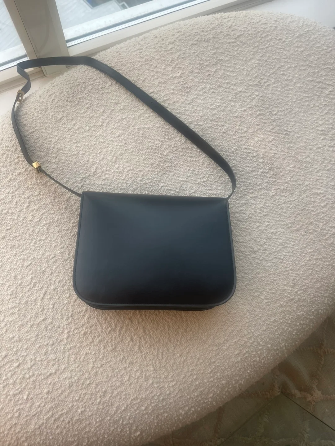 Celine Black Leather Bag image indicator(3)