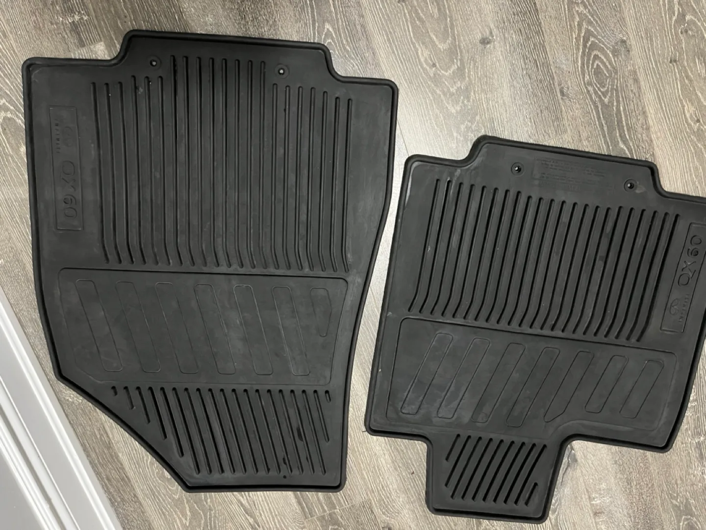 Infiniti QX60 Rubber Floor Mats image indicator(2)