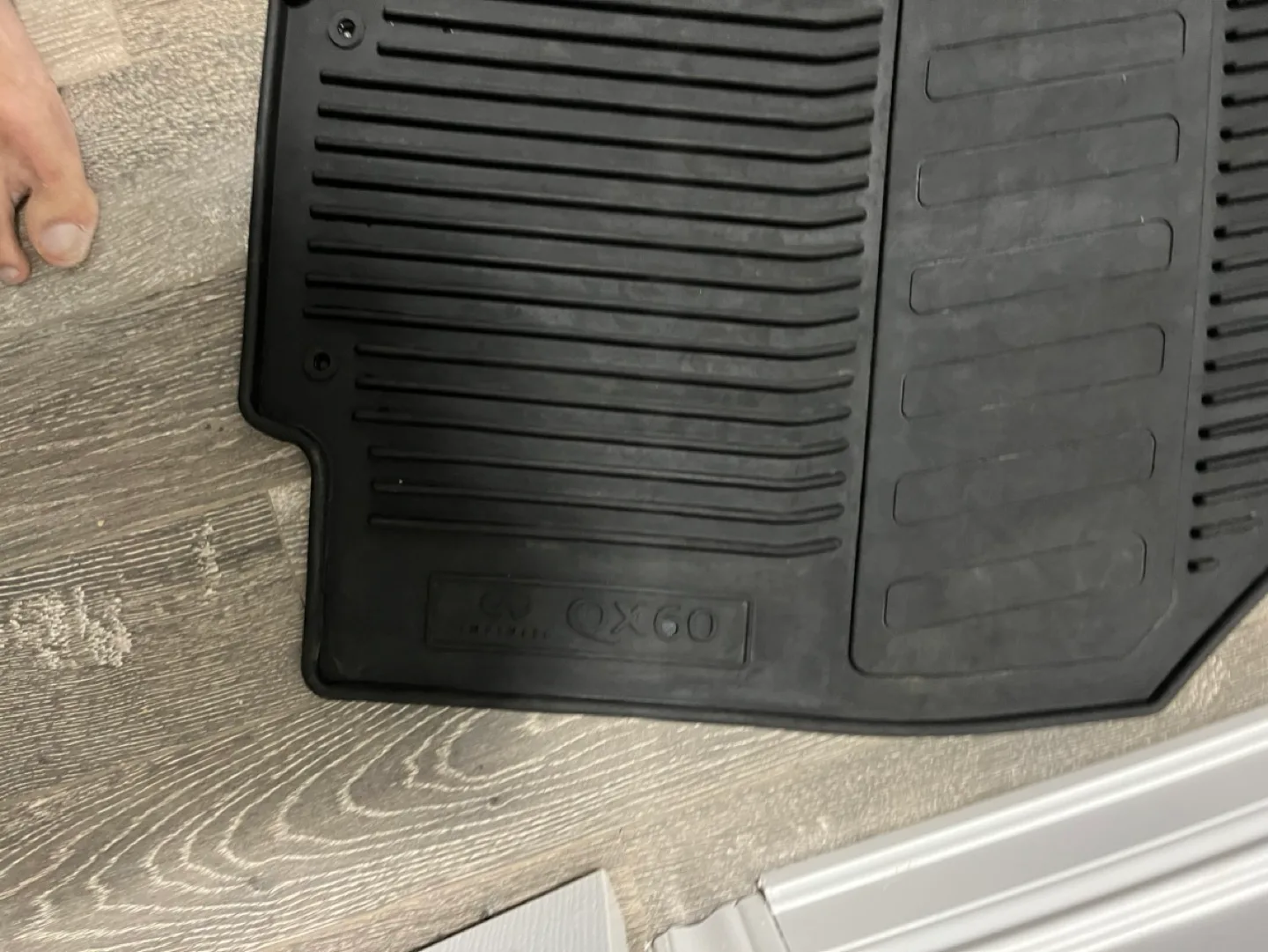 Infiniti QX60 Rubber Floor Mats image indicator(8)