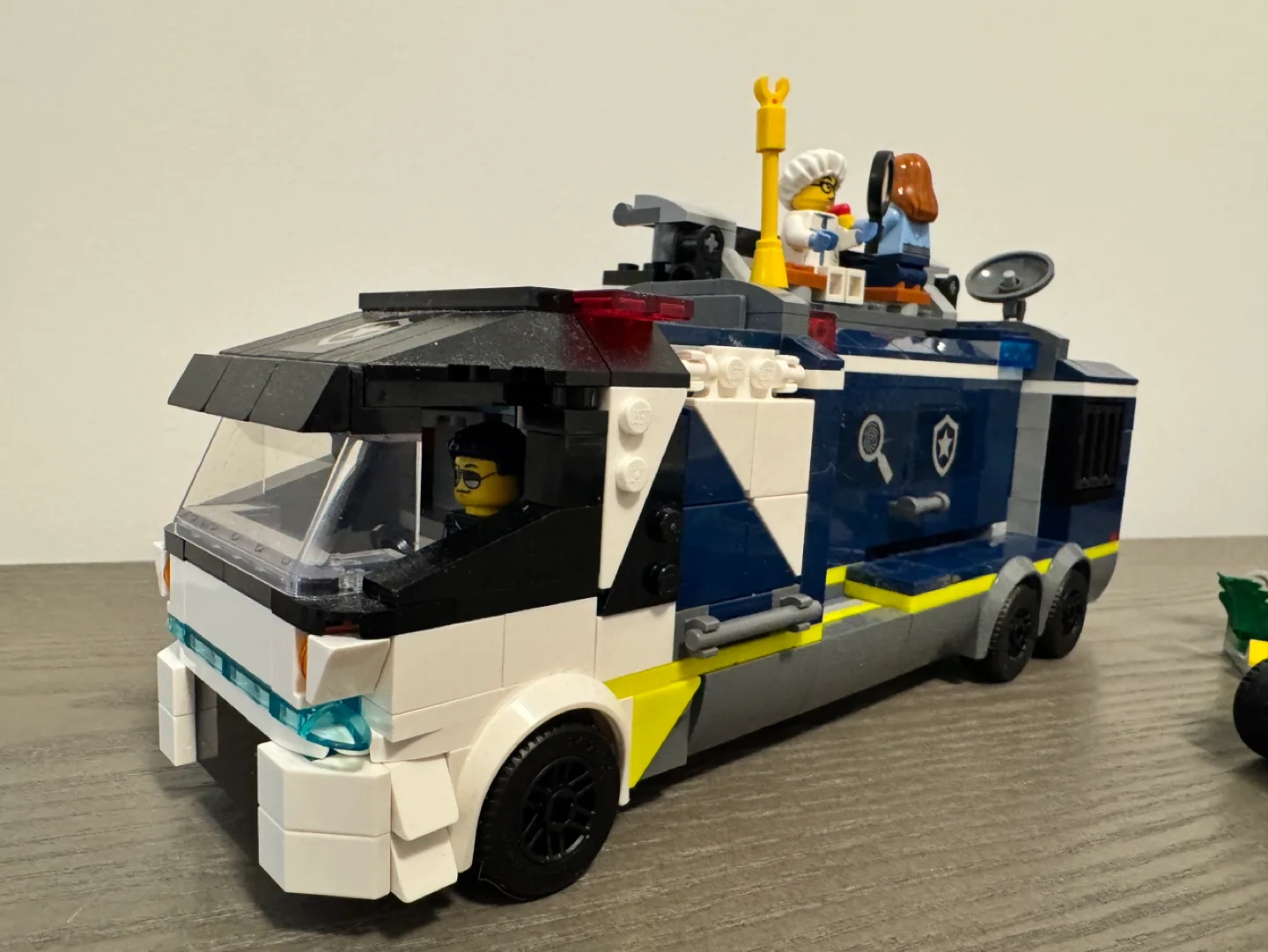 LEGO City Police Transport image indicator(4)