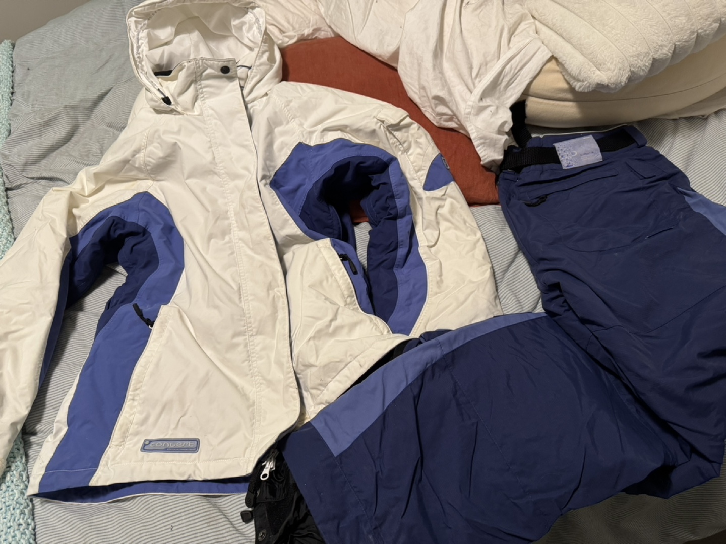 Columbia Women's Ski Jacket and Pants Set