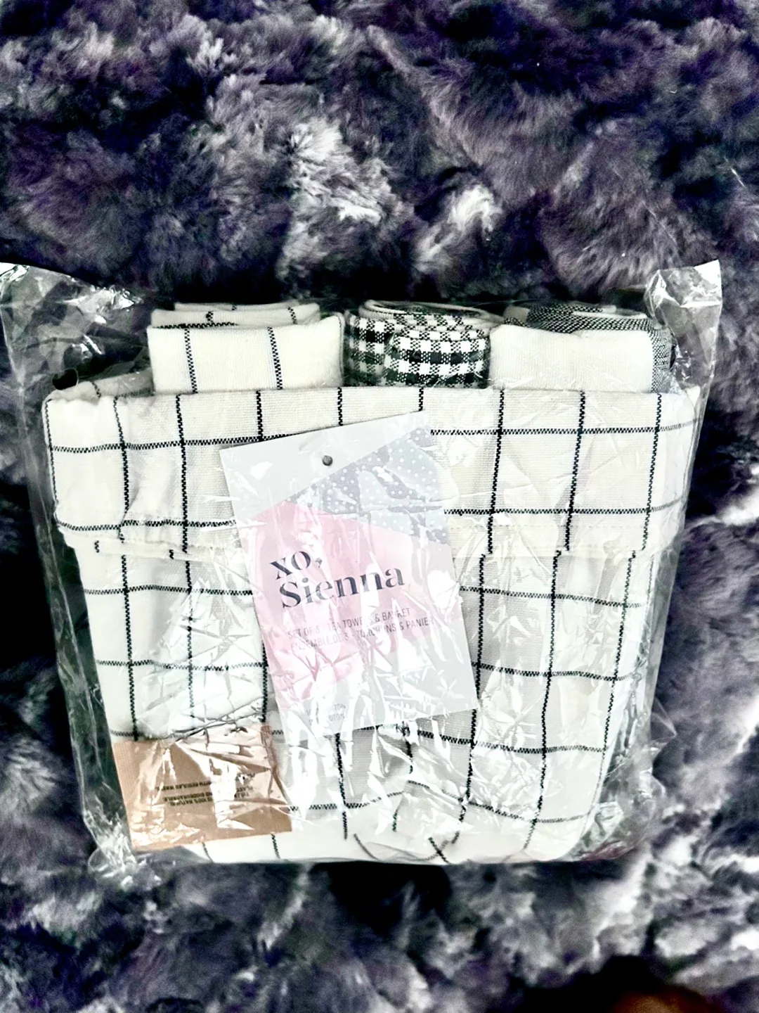 🍓NEW! Designer Set of 3 Tea Towel Set w/ Basket image indicator(3)