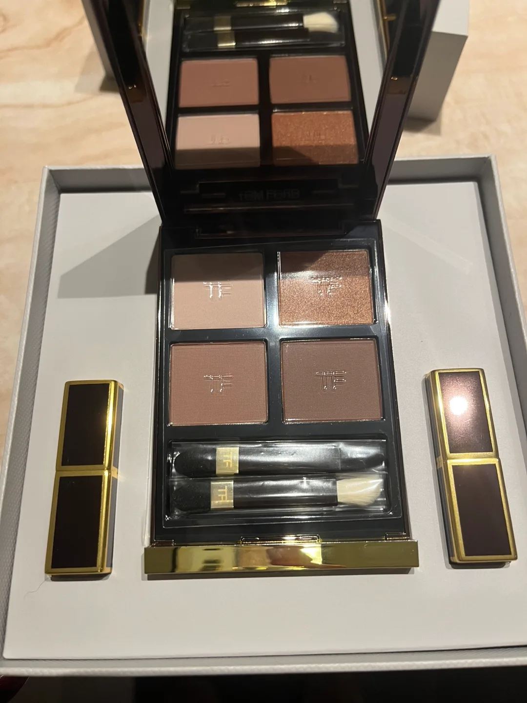 Tom Ford eye shadow and lipsticks set image indicator(2)