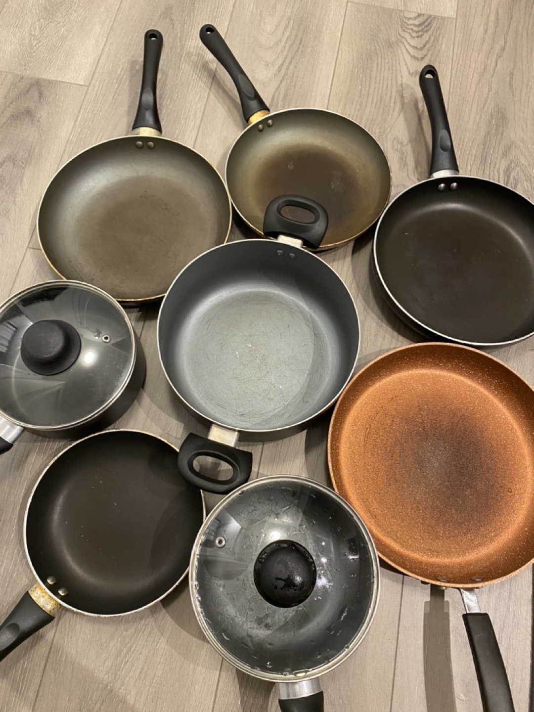 Set of 8 Pots and Pans