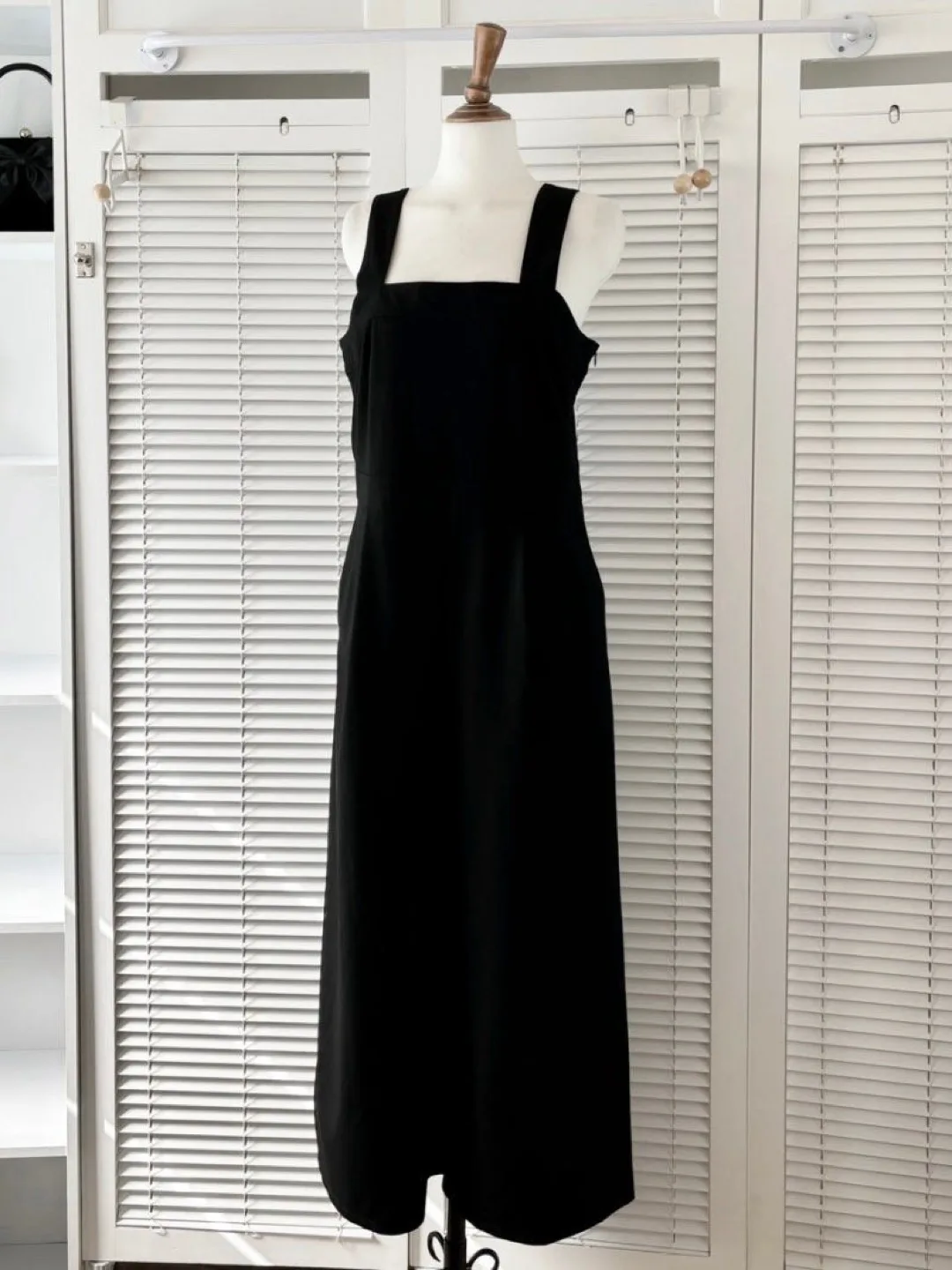 Black Jumpsuit with Pockets and Side Zipper image indicator(2)