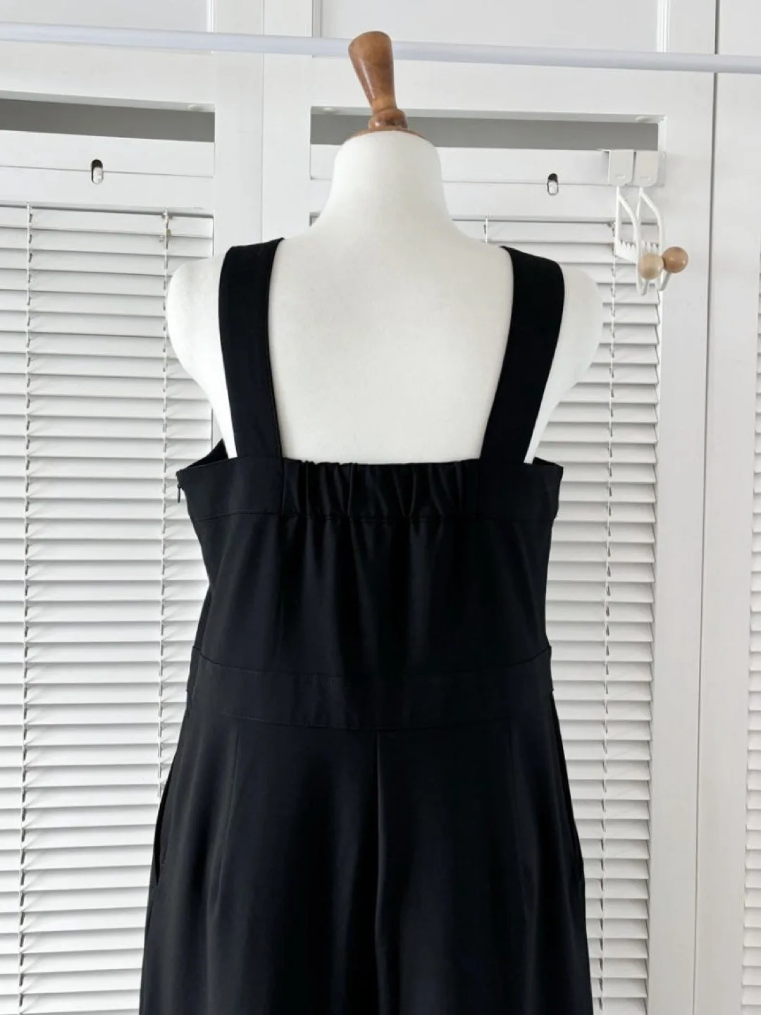 Black Jumpsuit with Pockets and Side Zipper image indicator(5)