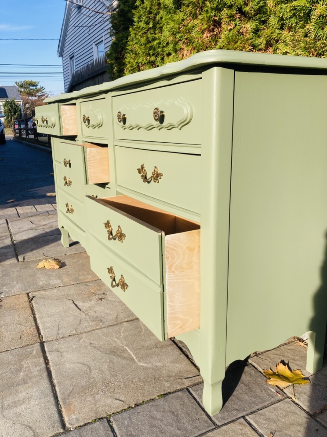 Vintage 9 Drawer Dresser - photo 5