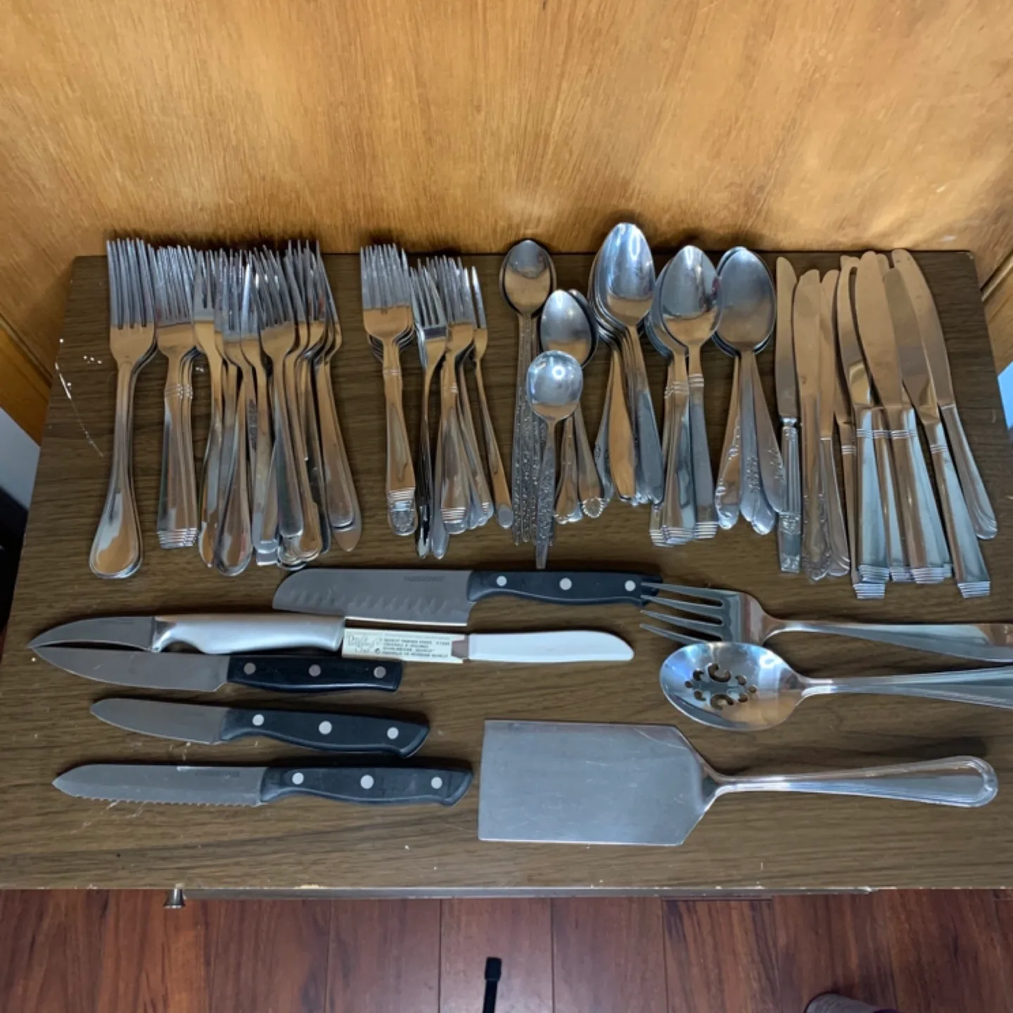 102pc Assorted Cutlery Bundle thumbnail