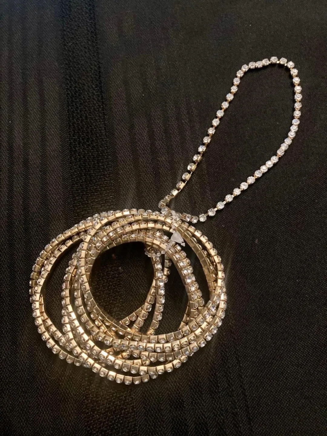 Jewelry bundle: 3 pairs of earrings, a necklace and a bracelet image indicator(4)