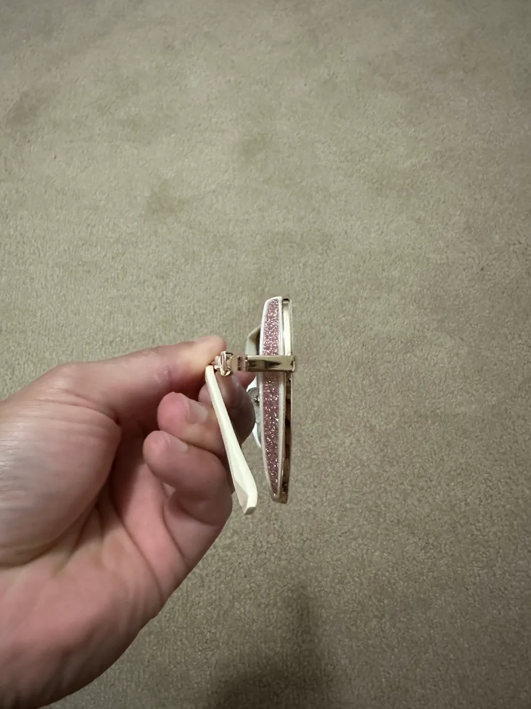 White and Gold Square Sunglasses image indicator(2)