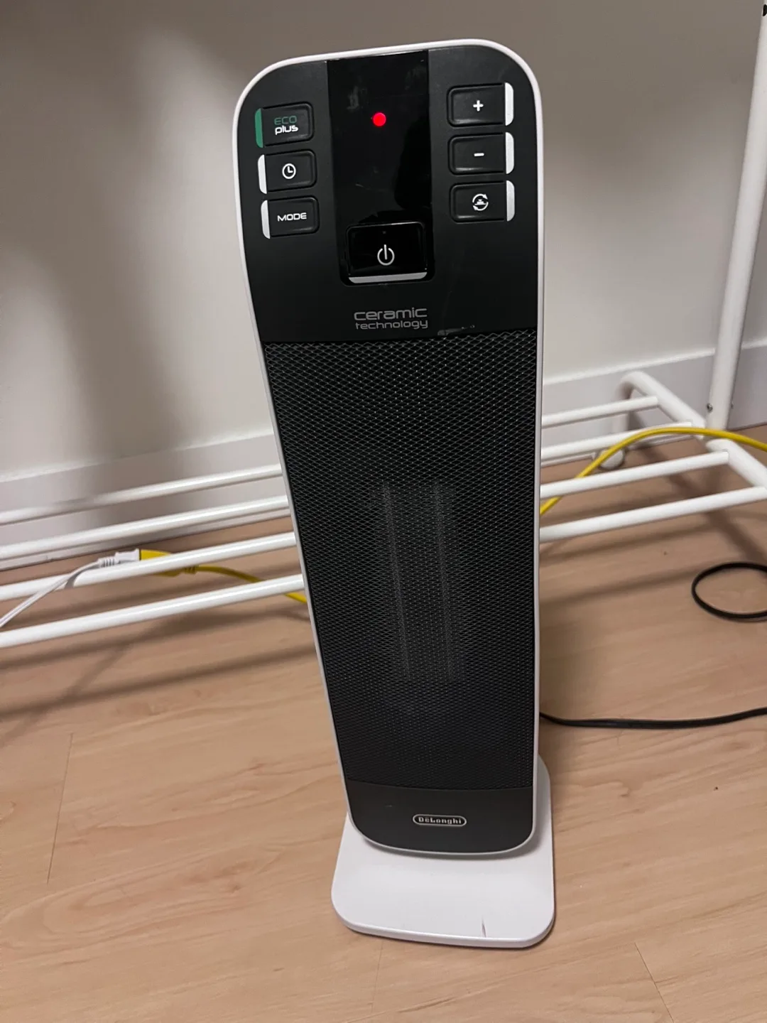 De'Longhi Tower Ceramic Fan Heater thumbnail