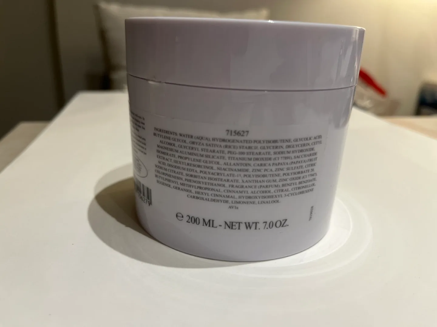 Valmont Clarifying Pack image indicator(3)