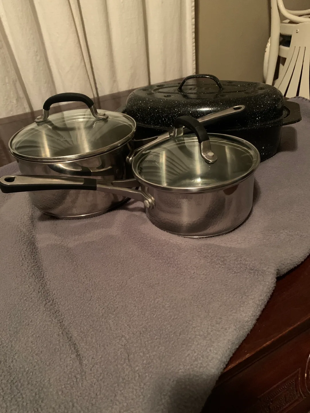 Stainless Steel Pots and Roasting Pan thumbnail