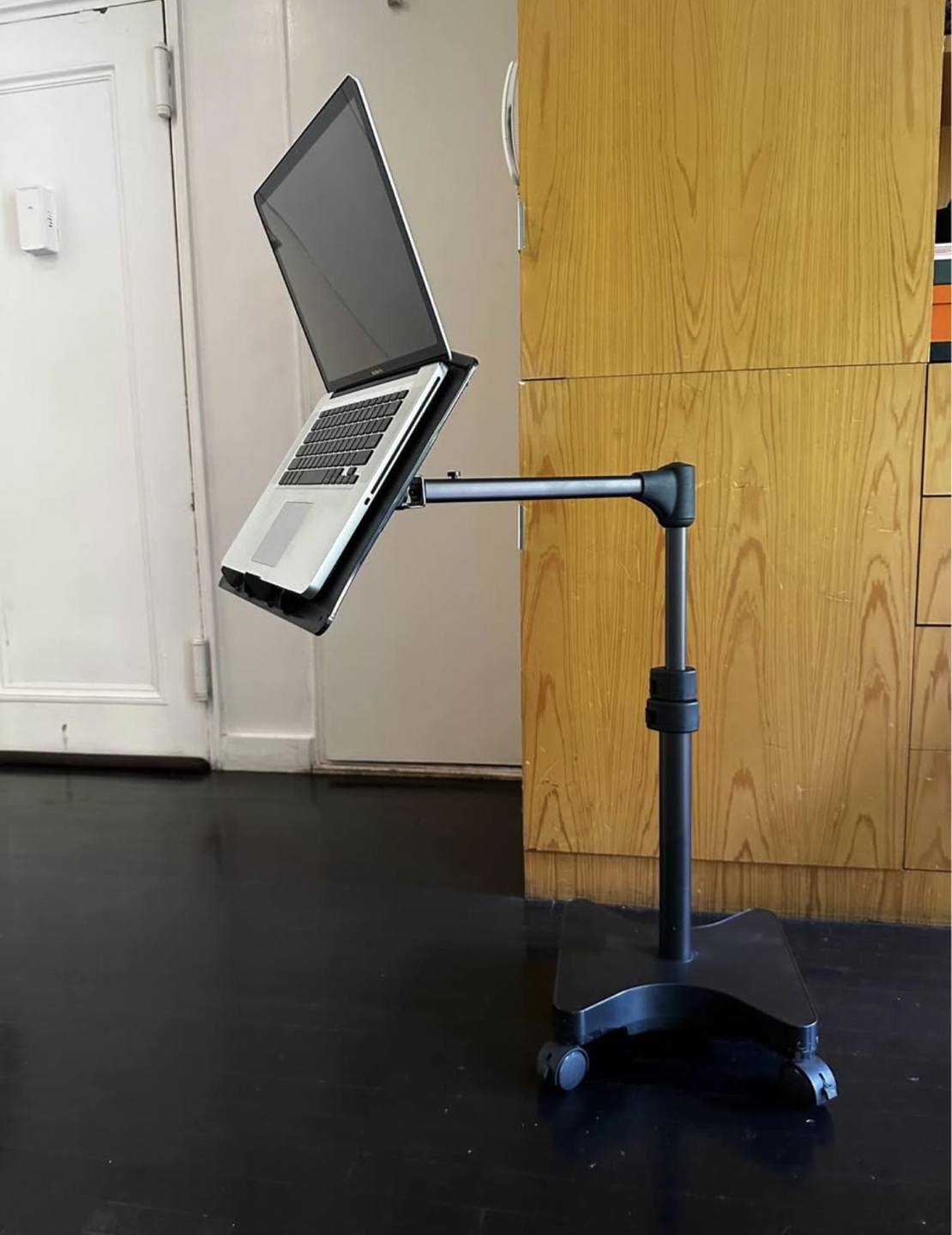 Levō Laptop computer /book Floor Stand - photo 2