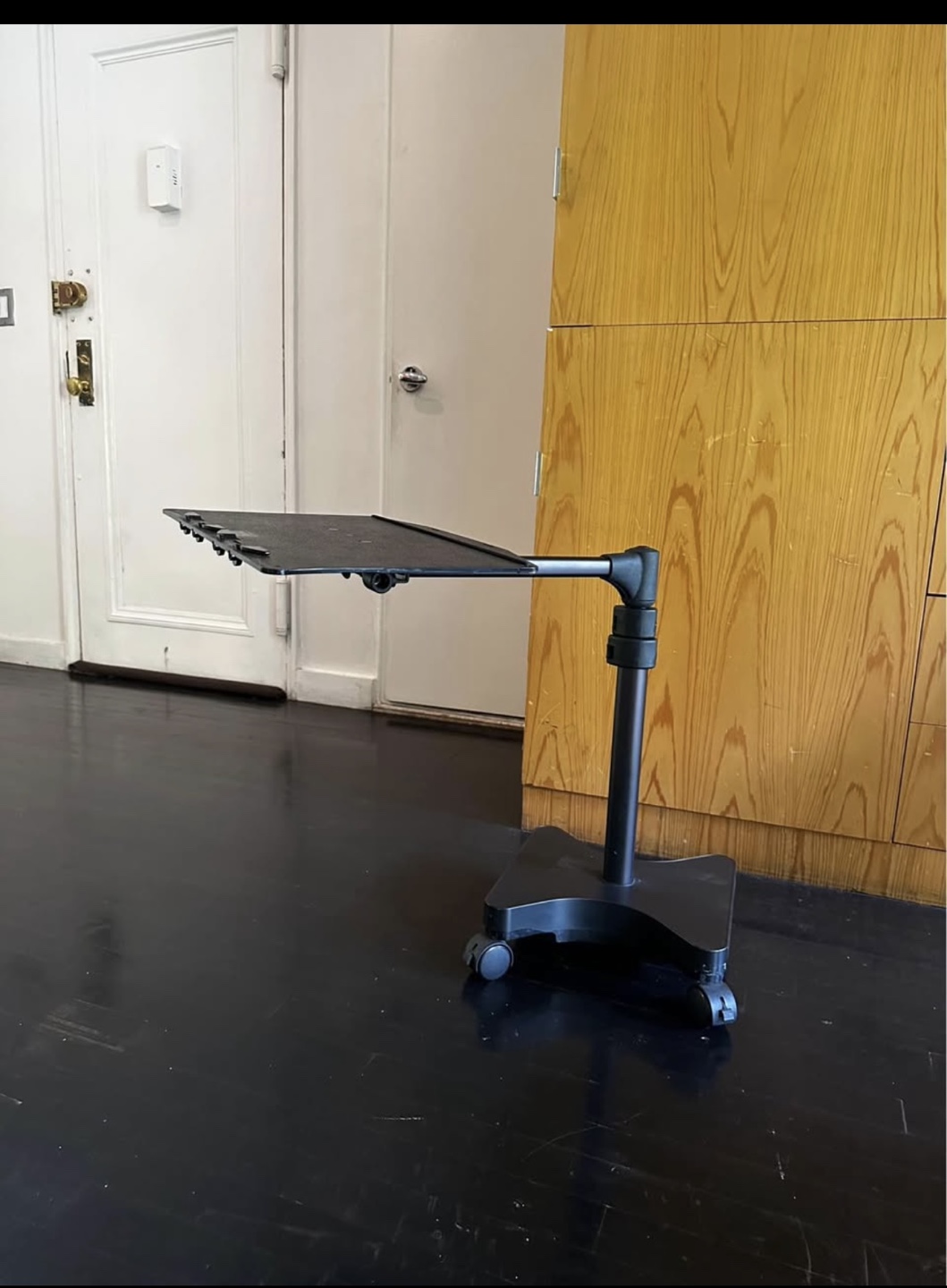 Levō Laptop computer /book Floor Stand - photo 3