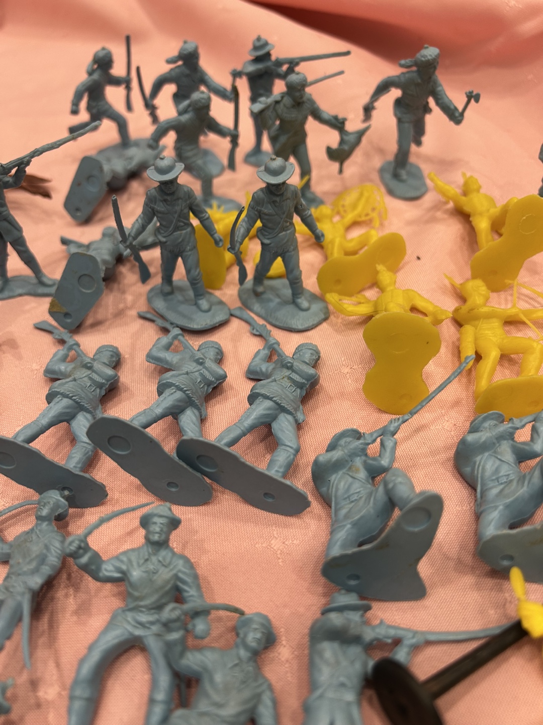 Vintage Plastic Cowboy and Indians 1960s Marx and others - photo 5