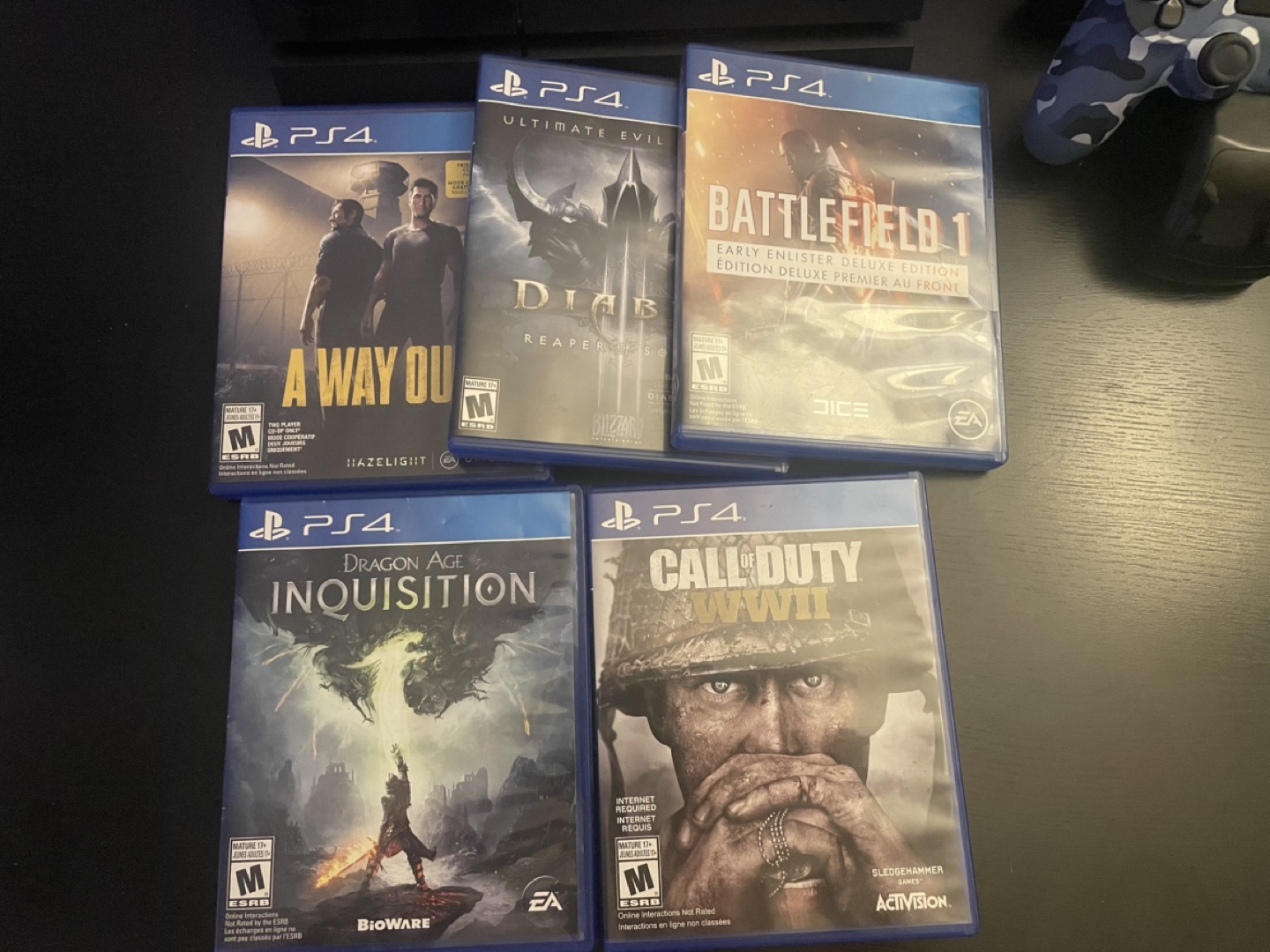 PS4 Bundle with 5 Games & 2 Controllers - photo 2