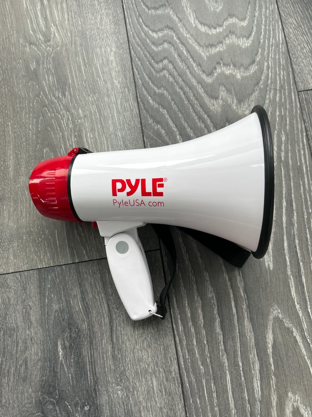 Pyle Megaphone thumbnail