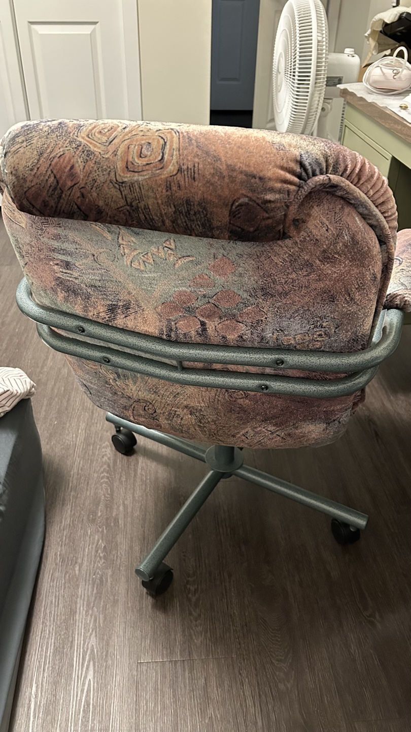 Swivelling Office Chair - photo 2