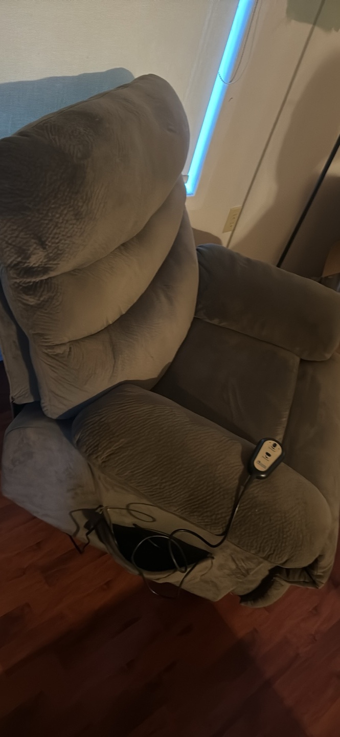 Recliner Chair - photo 4