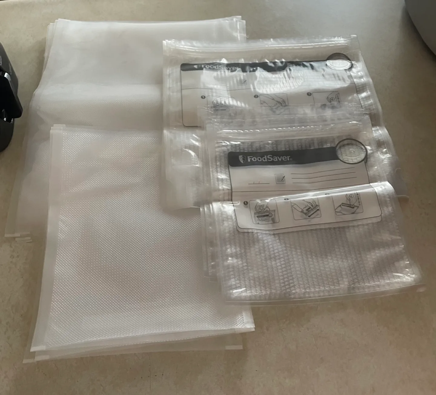 Brand New FoodSaver Vacuum Sealer With Bags image indicator(5)