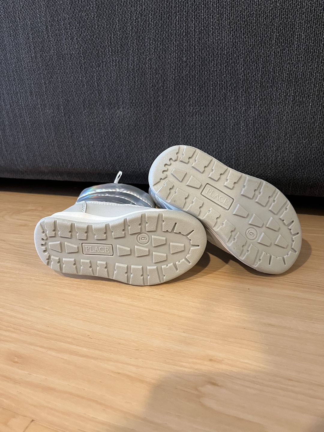 Toddler Winter Boots -  Size 6 - photo 4