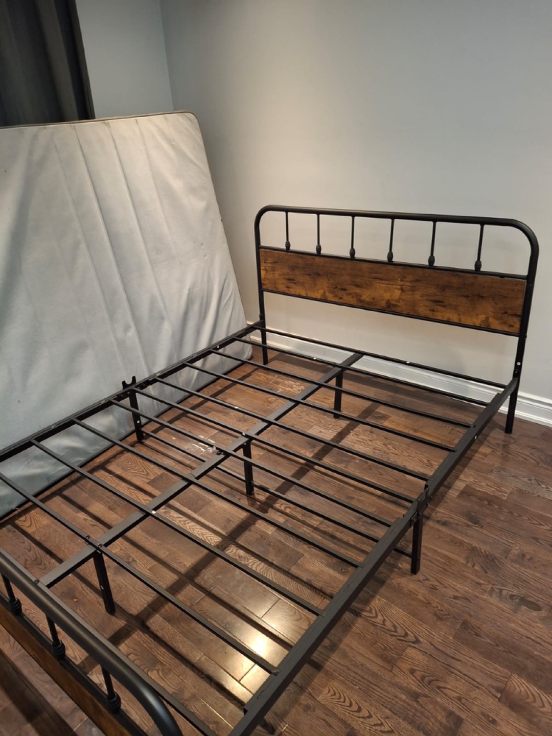 Queen Bed Frame with wooden headboard - photo 2