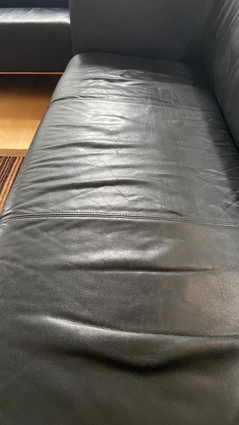 Black Leather Sofa (Loveseat) image indicator(6)