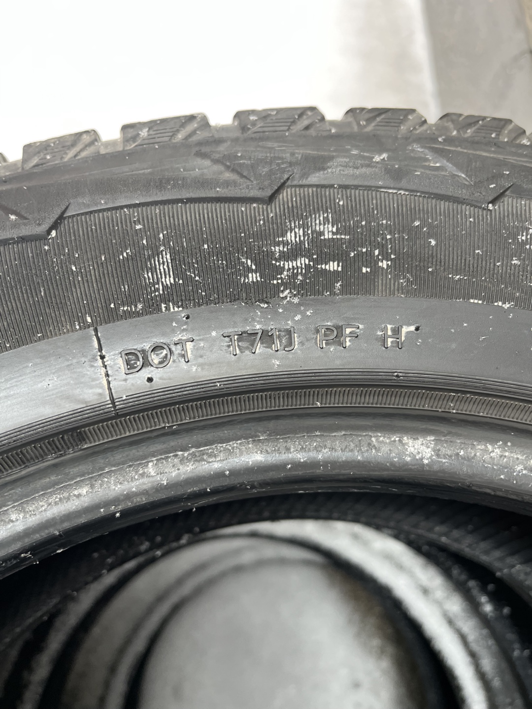 235/65R18 - photo 5