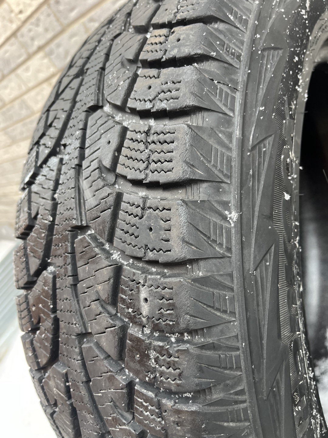 235/65R18 - photo 3