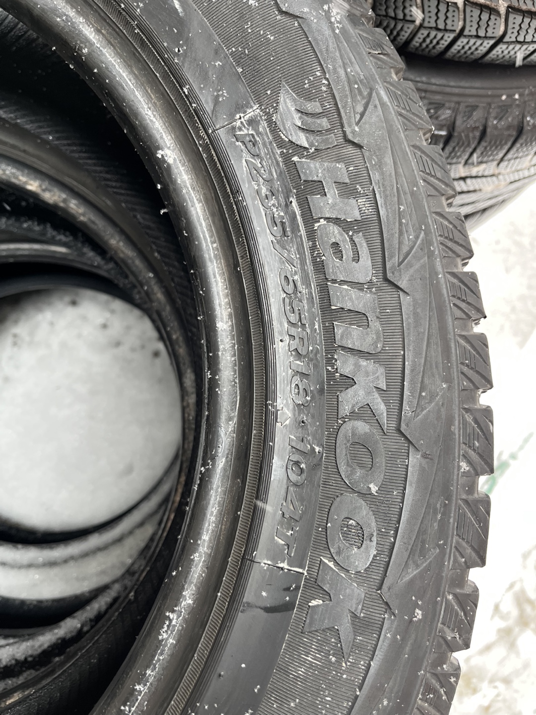 235/65R18 - photo 4
