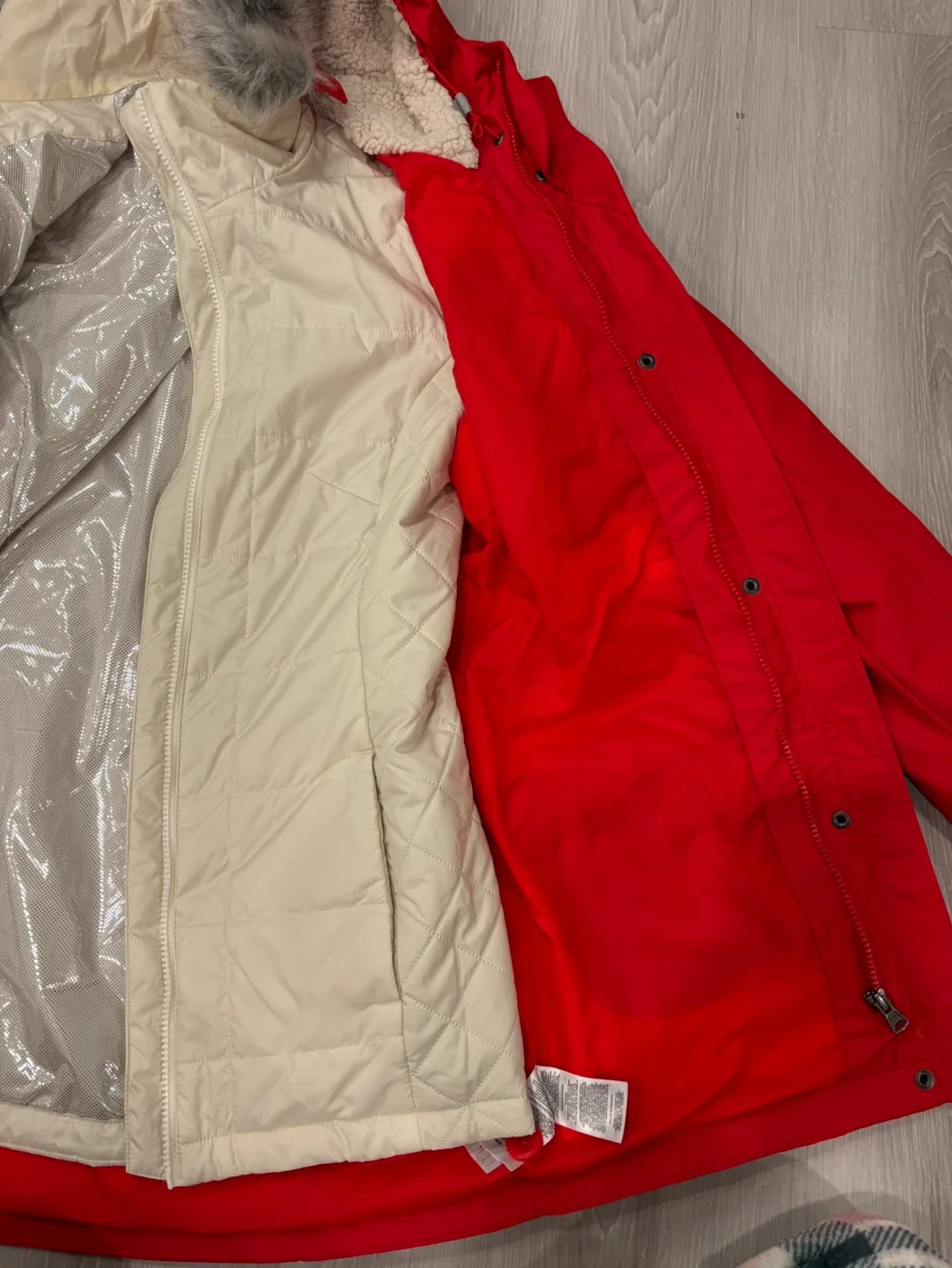 Columbia Red Winter 3 in 1 Parka image indicator(7)