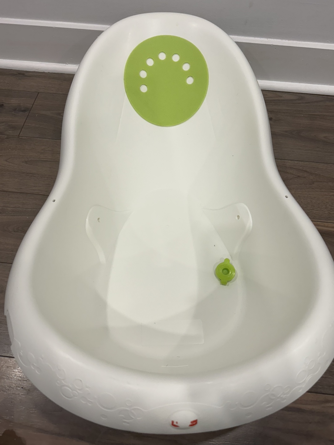 Fisher-Price Baby to Toddler Bath Tub with Seat