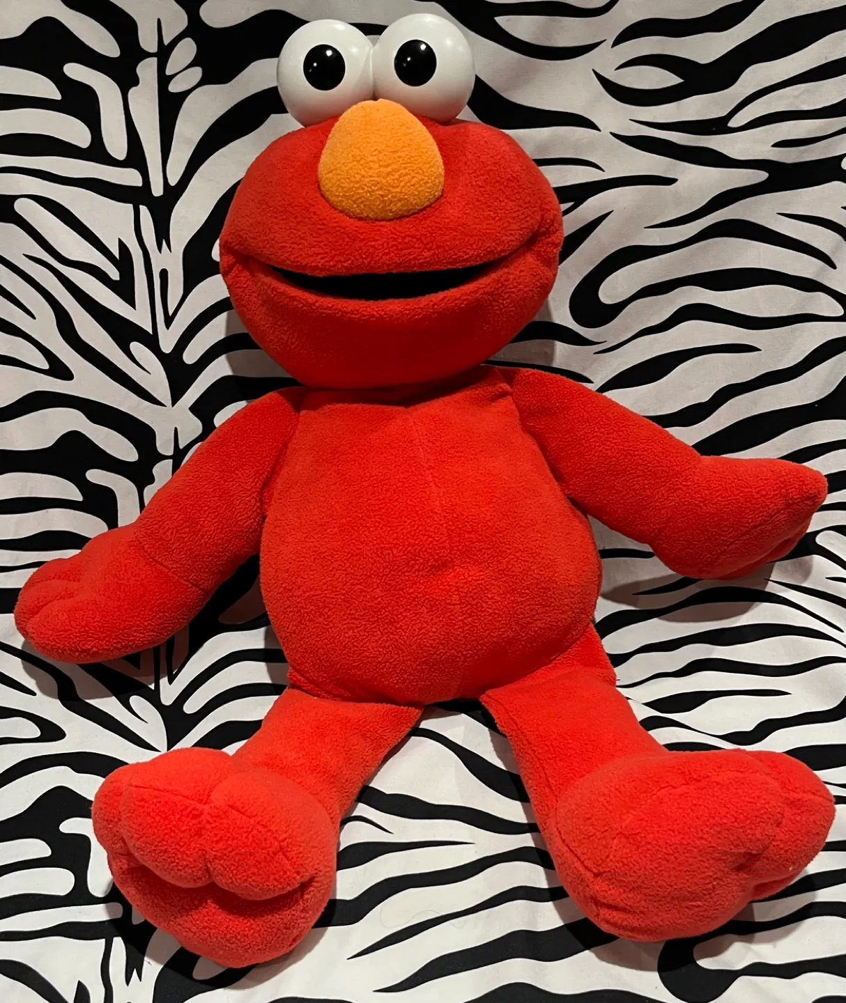 Large 28 inch Elmo Plush Toy image indicator(5)